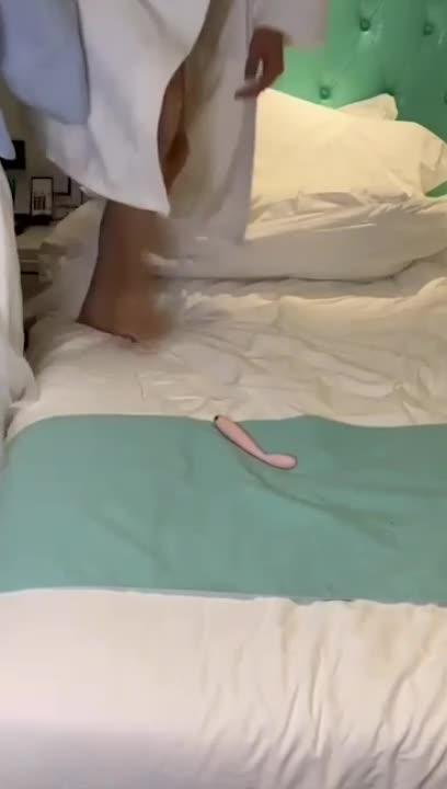 【长沙处女】小处女第一次尝试口交全过程 第三部下完整版 慢慢开发 处女膜还在 预览截图 3