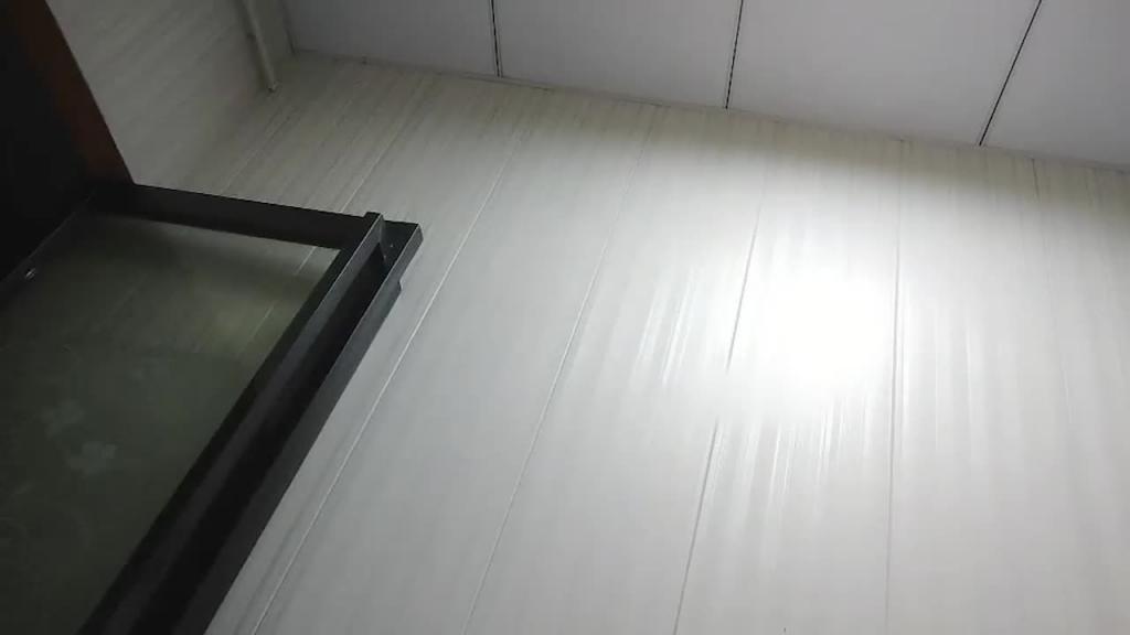 按摩店无套内射巨乳熟女,肥逼很会夹高潮大喊:来了老公 预览截图 1