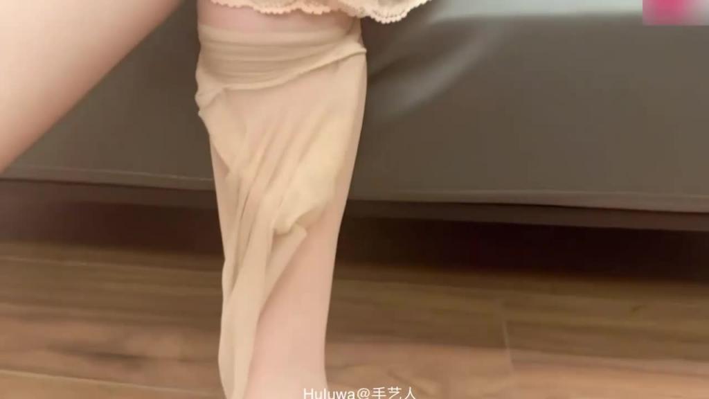 【万人求】顶级明星脸白虎美穴一线天嫩模 预览截图 12