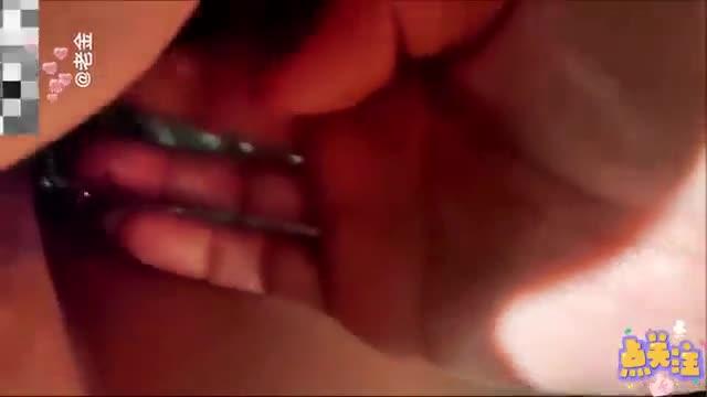 乱伦史上最爽的1次性交帮姐姐舔逼乱伦亲姐姐尾随喝多姐姐去厕所乱伦点美宝 预览截图 2