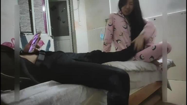 【强奸嫂子】人渣弟弟把嫂子按着粗暴强操3/3 预览截图 11