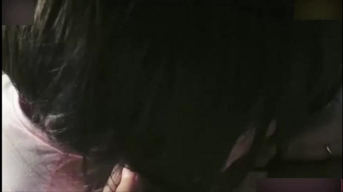 【乱伦】18岁可爱白虎妹妹,被哥哥插口爆! 预览截图 1