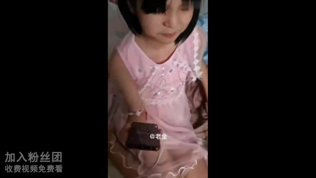 刚成年亲生女儿从小玩到大又破处又爆菊调教爆操从哭喊叫疼 预览截图 1