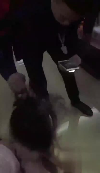 经典抓奸网曝门抓奸暴打奸夫淫妇被打的好惨 预览截图 7