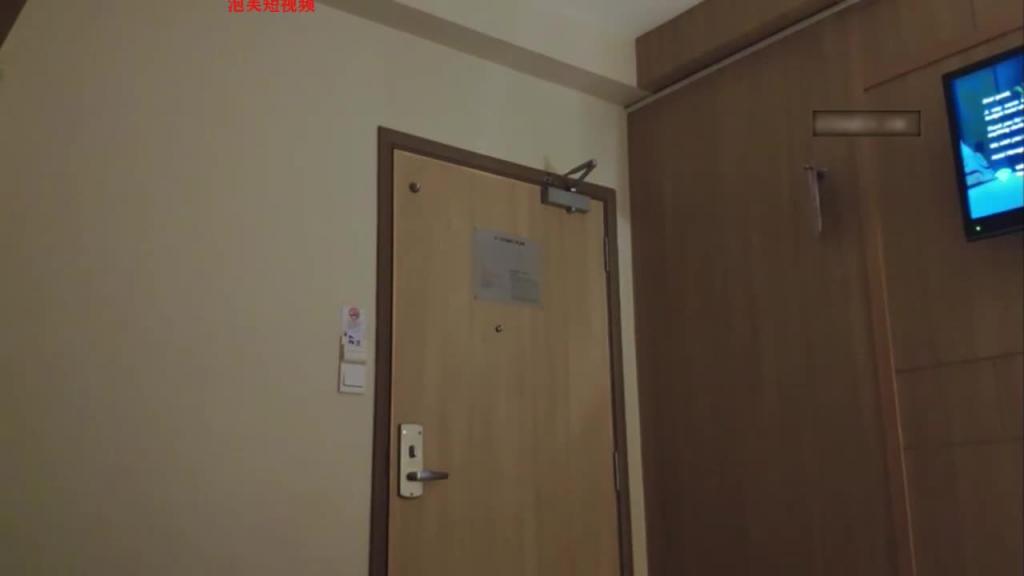 【独家泄密】上海松江区某高等院校体育老师和校花留学生 预览截图 7