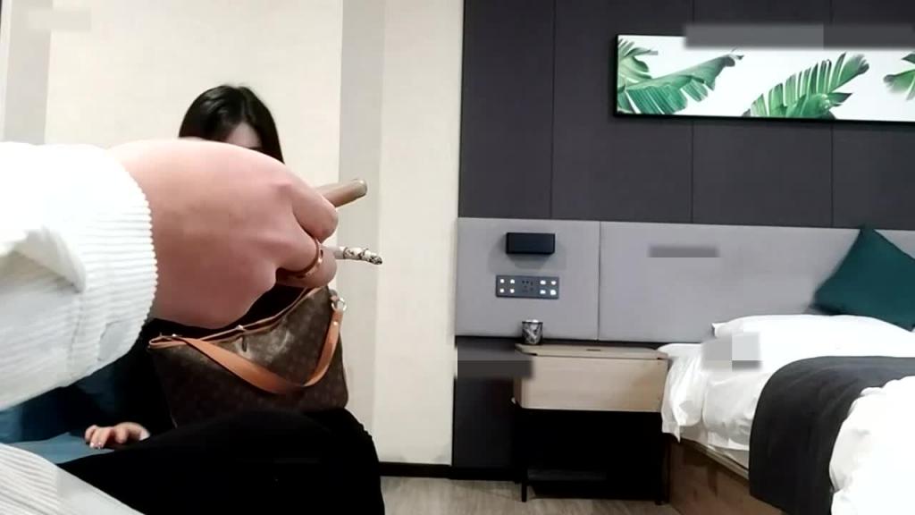 良家探花!主打真实!25岁上门小少妇!真骚 预览截图 1