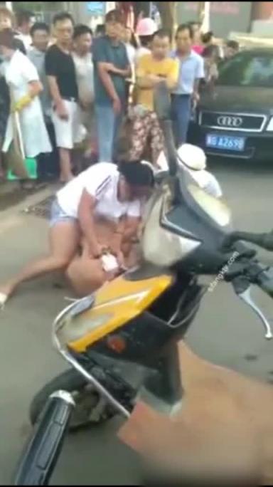 国产黑料吃瓜 各色良家女神狼狈瞬间 预览截图 6