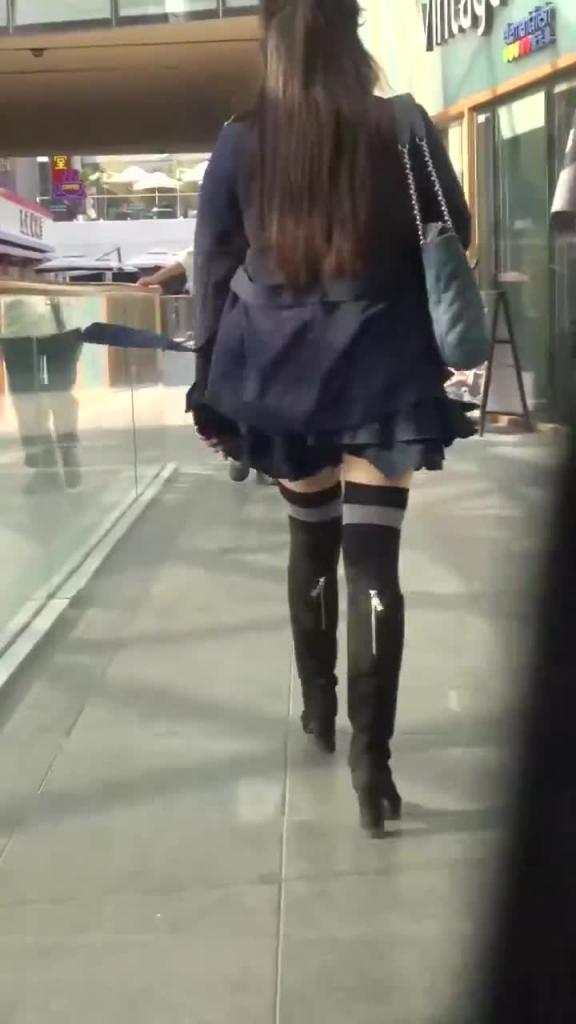 【正街大神极限抄底01】超多气质小姐姐裙内,各种性感内裤骚丁 预览截图 10
