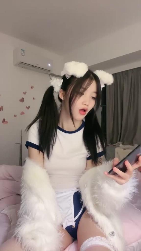 双马尾颜值美少女近期下海精彩大秀 预览截图 5