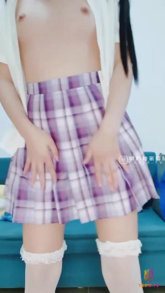JK白丝萝莉少女淫荡日记。嫩穴潮吹 预览截图 3