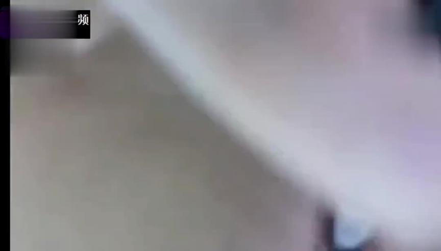 初三女孩[张小雅]网红梦，自拍玩b视频泄密 预览截图 4