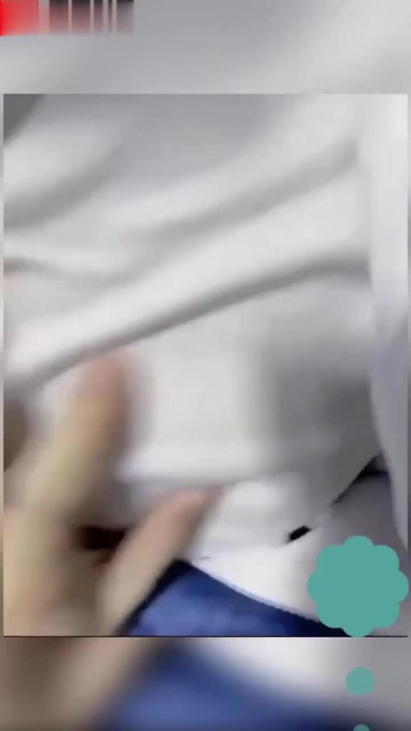 【兄妹乱伦】在女厕所强操白虎高中生妹妹,求我快点干,直接内射 预览截图 5
