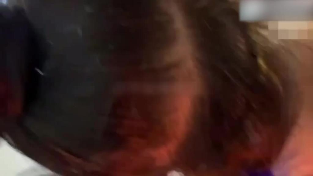 火爆（巅峰乱伦）上完妈妈后...找网友和妈3p....后面还趁小姨子醉酒，反正都做了。一起上 预览截图 6