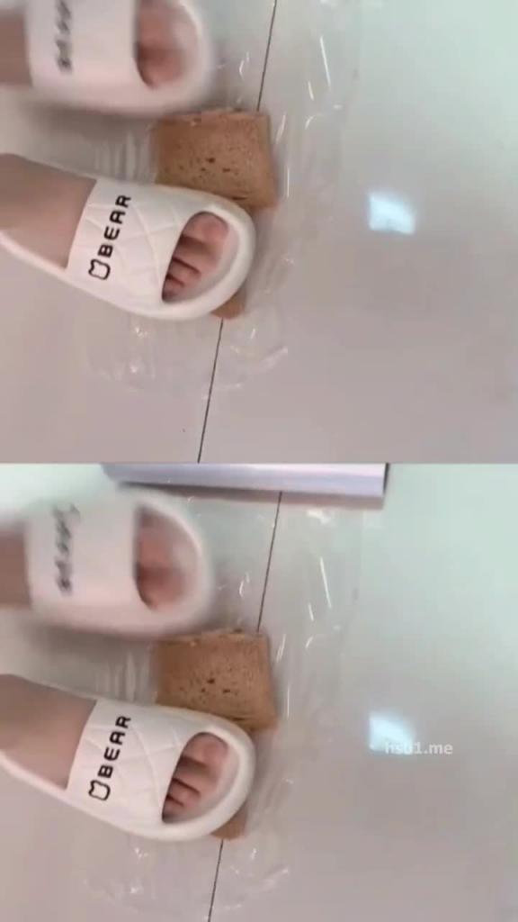 足控福利-足底少萝 榨精淫语私拍泄密 预览截图 6