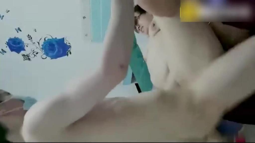 真实乱伦~舅妈勾引小鲜肉外甥,狂操自己肥穴 预览截图 6