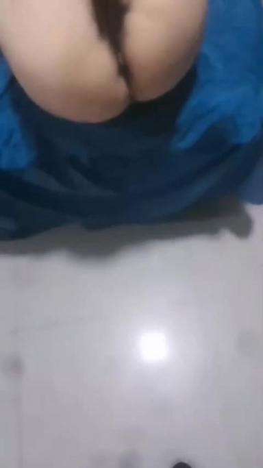 深夜调教按摩店风骚老板娘露脸舔弄大鸡巴让小哥直接在按摩床上无套爆草蹂躏浪叫呻吟不止直接内射骚穴 预览截图 11