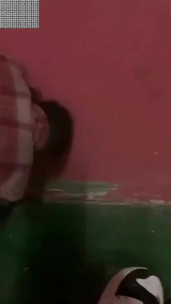 【邵阳停车场轮奸事件】女生醉倒路边被两个男生角落轮奸 预览截图 2