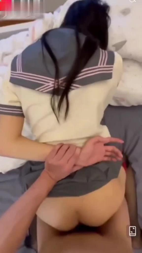 乱伦强奸侄女喝了两杯二锅头把刚刚成年的侄女强奸了 预览截图 6
