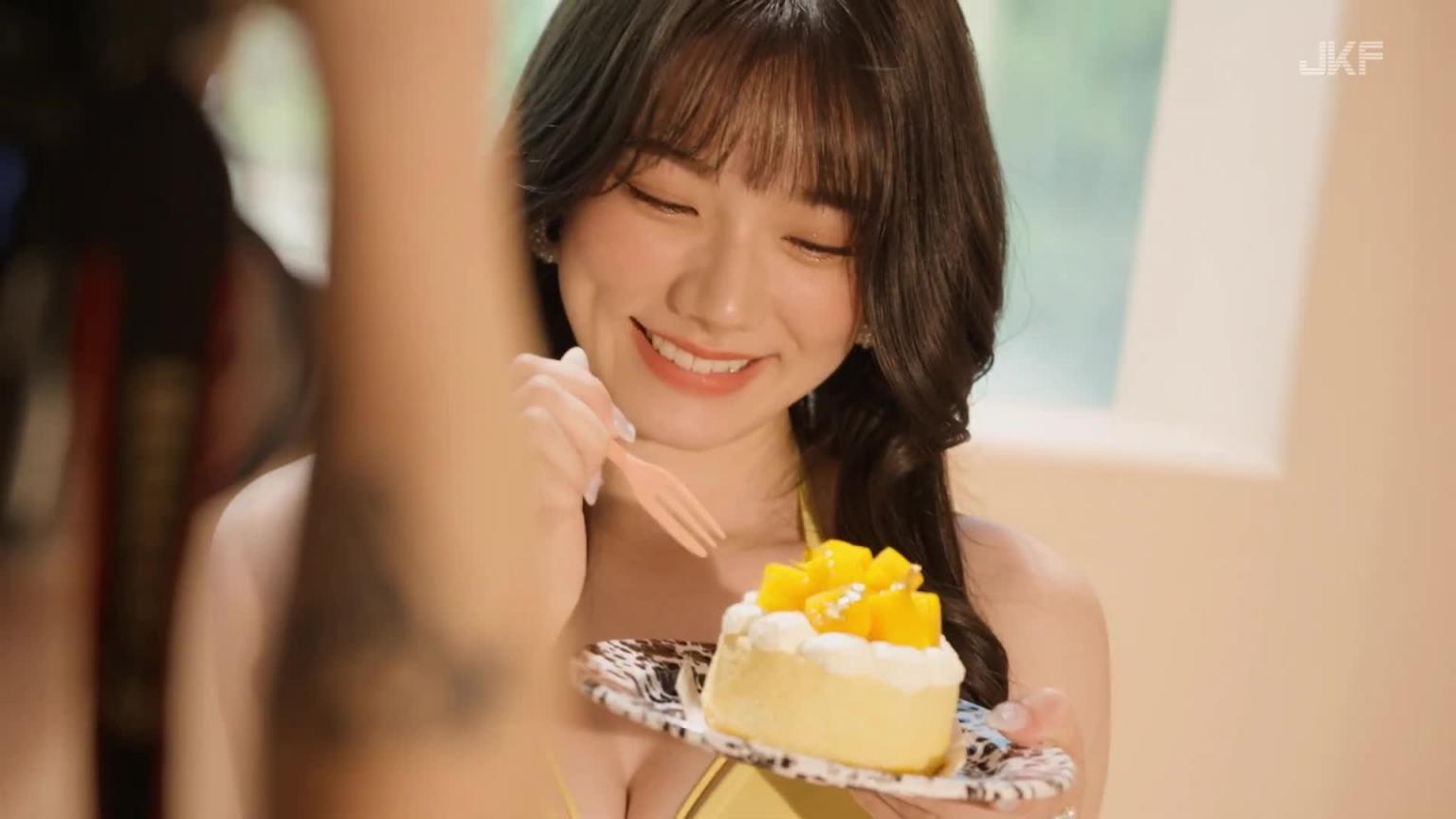 【JKF杂志】2024 5月号 COVER STORY 「甜蜜天菜」宫下玲奈 预览截图 9