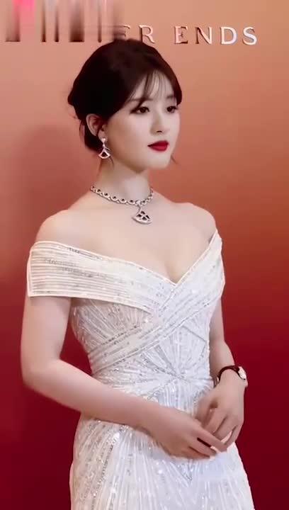 【女星走光】露点盘点 中韩都有 露奶的露逼的 必看！快收藏！杨超越张萌的大奶子 预览截图 1