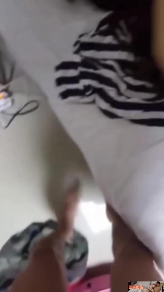 惊爆!抖音高颜值网红与榜一大哥做爱视频流出!太骚了! 预览截图 3