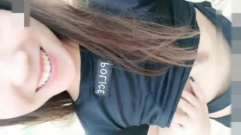 网红户外!美女和男友到乡下打炮!还有老头? 预览截图 9