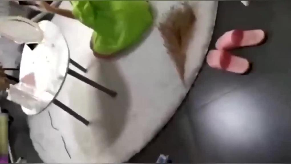 超刺激顶臀街射系列地铁跟踪搭讪美女拍脸掏出鸡巴射到人家身上乘少妇睡觉射人家脸上真牛逼 预览截图 7