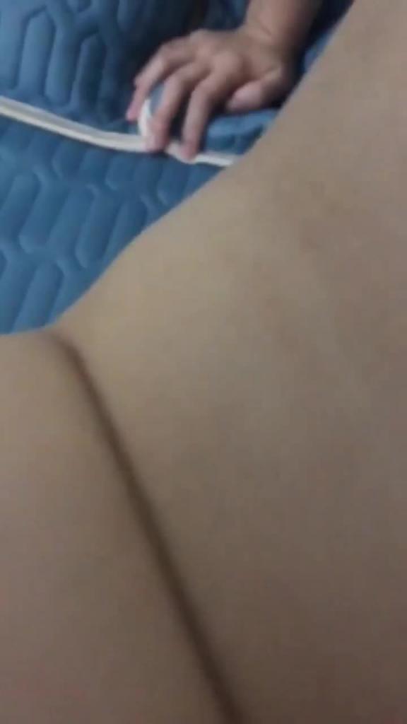 年纪不大发育超好的高中女学生 预览截图 7