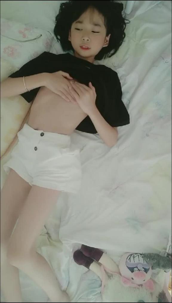 极品无毛小可爱张婉莹小妹妹自慰嫩逼自拍娇喘叫床 预览截图 12