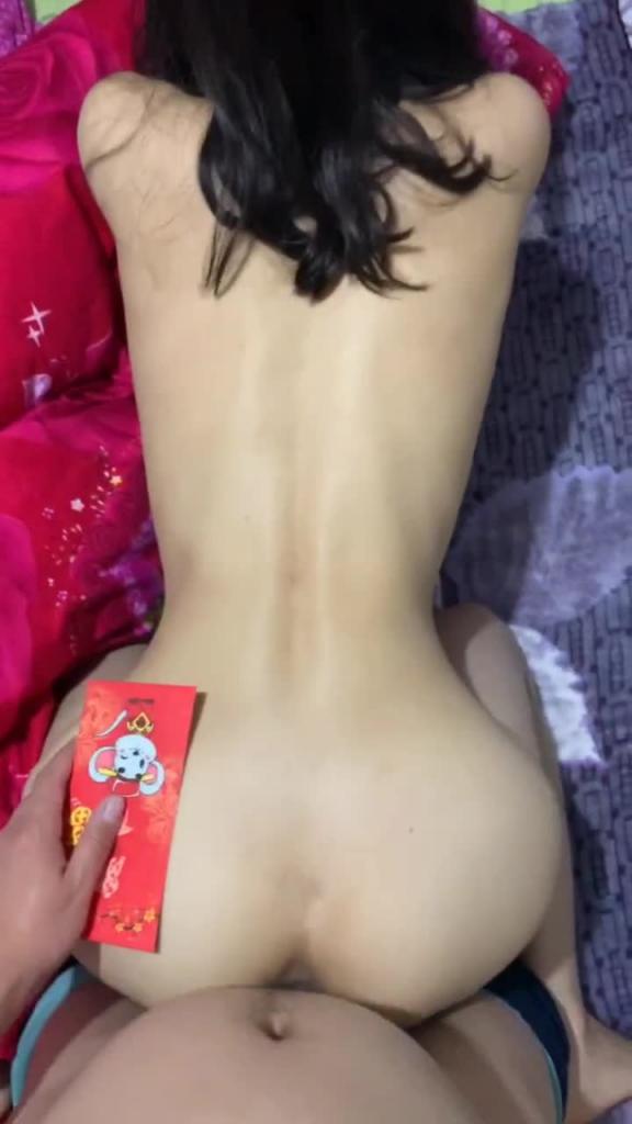 拿红包就让操的完美身材蜜桃臀,确实极品- 预览截图 1