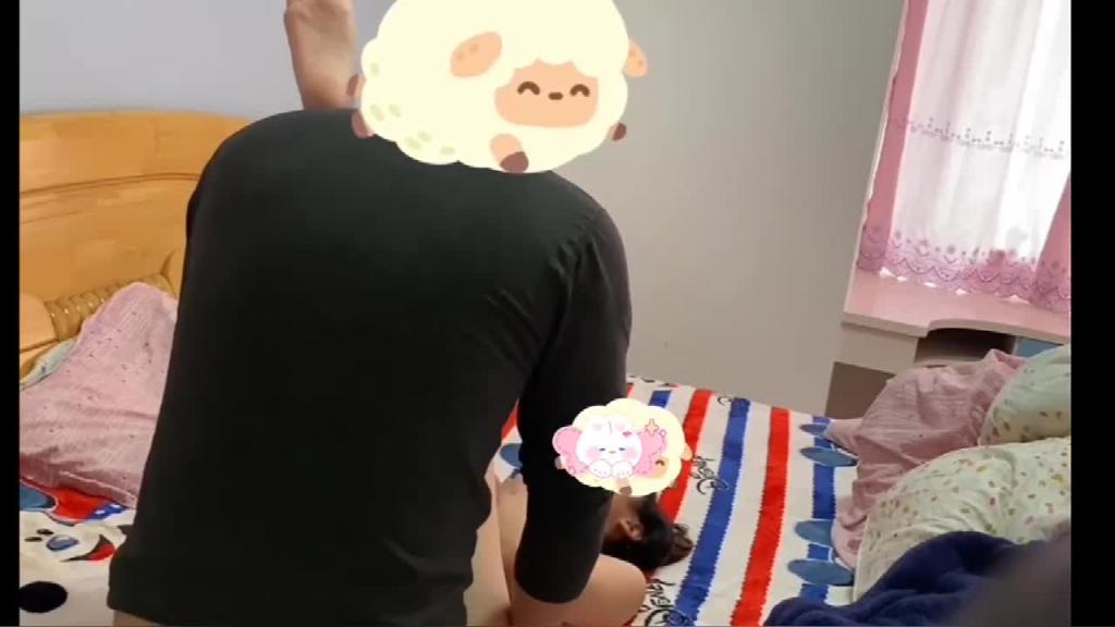 【家庭乱伦】吃了伟哥鸡巴邦邦硬 直接把女儿干高潮偷偷内射 预览截图 9