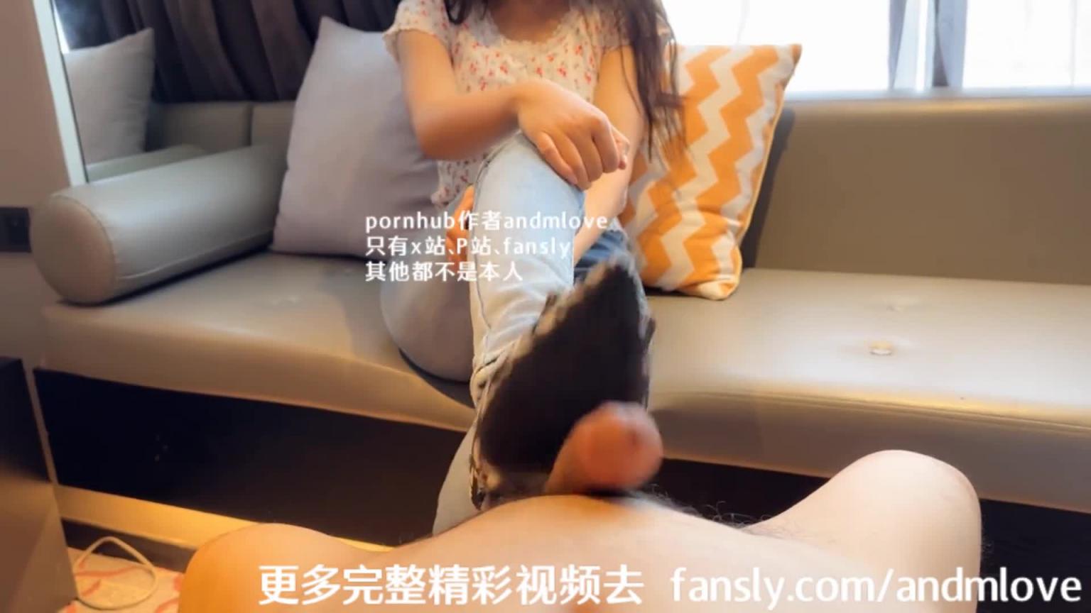 我和隔壁的妻子勾搭上了。 当我开始做爱时,我大喊。 各个岗位都非常配合! 中国国产微剧-爱和 预览截图 1