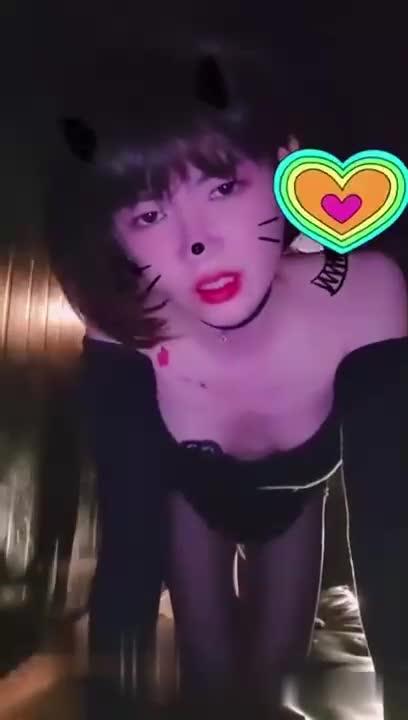 酒吧里的可爱男娘勾引到厕所暴草 预览截图 12