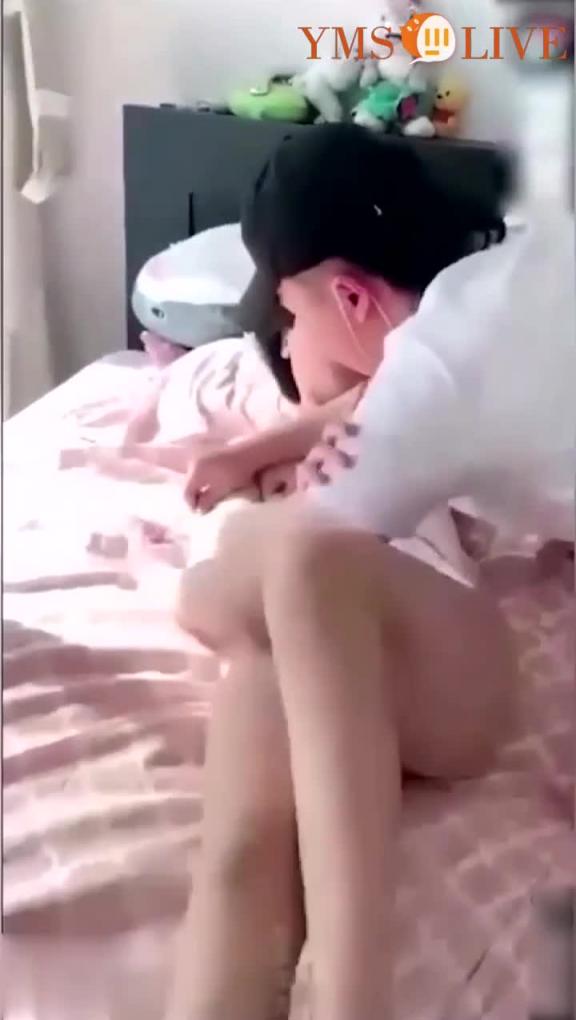 【看着妈妈被强奸】极品少妇被儿子同学强上内射：儿子快来救我！妈妈你叫声太骚了，我也想日你 预览截图 8