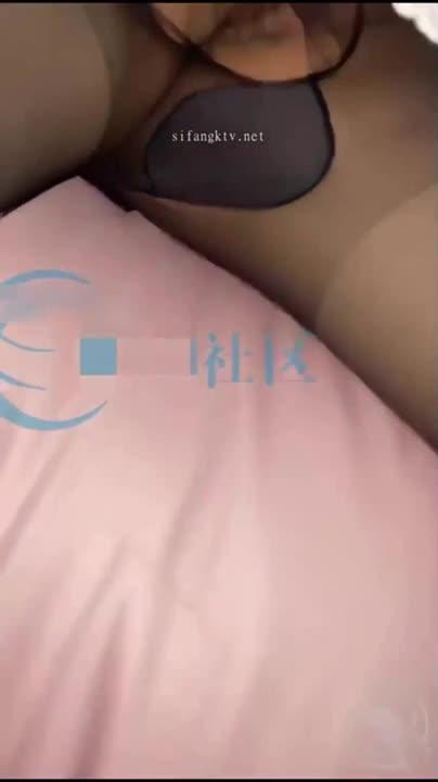 【酒后乱伦】贤惠教师姐姐惨遭弟弟算计!趁姐姐醉酒撕破黑丝操内射了! 预览截图 11