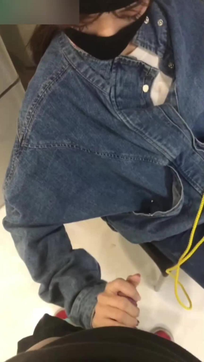 【极品反差-贵州学生林雅儿】清纯外表被渣男调教户外吃鸡吧，丝袜美脚真性感 预览截图 9