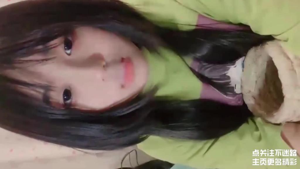 甜美00后萝莉自慰骚逼 预览截图 3
