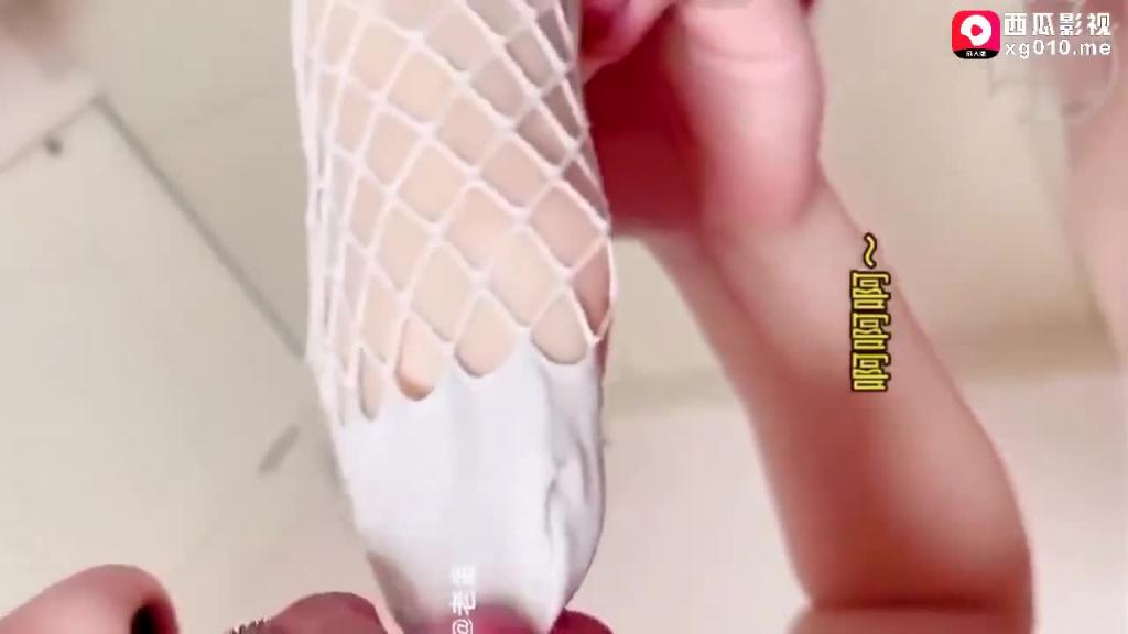 当着侄子面和极品35岁嫂子偷晴2次被侄子撞见疯狂敲门 预览截图 8