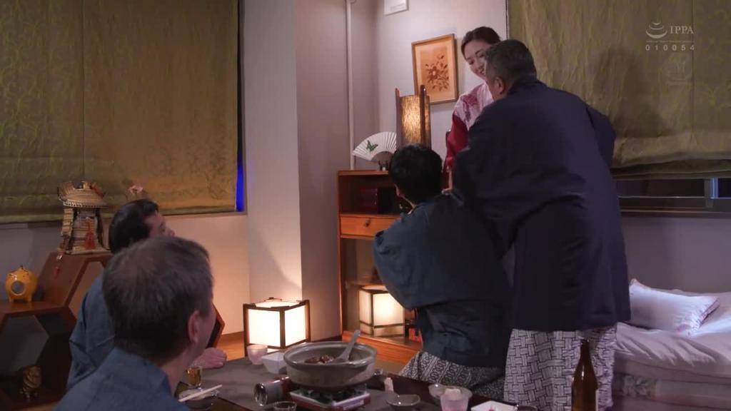 慰安旅行NTR ～妻子被有着多余性欲的公司上司们轮姦…～ 叶山小百合 JUQ-867 预览截图 2