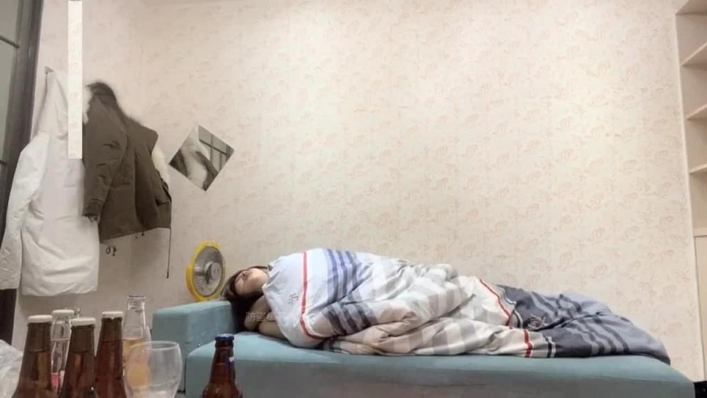 3/3白嫖良家硬上大奶女神 手被咬到出雪 一直喊不行 不要 你有病啊 对白刺激 预览截图 7