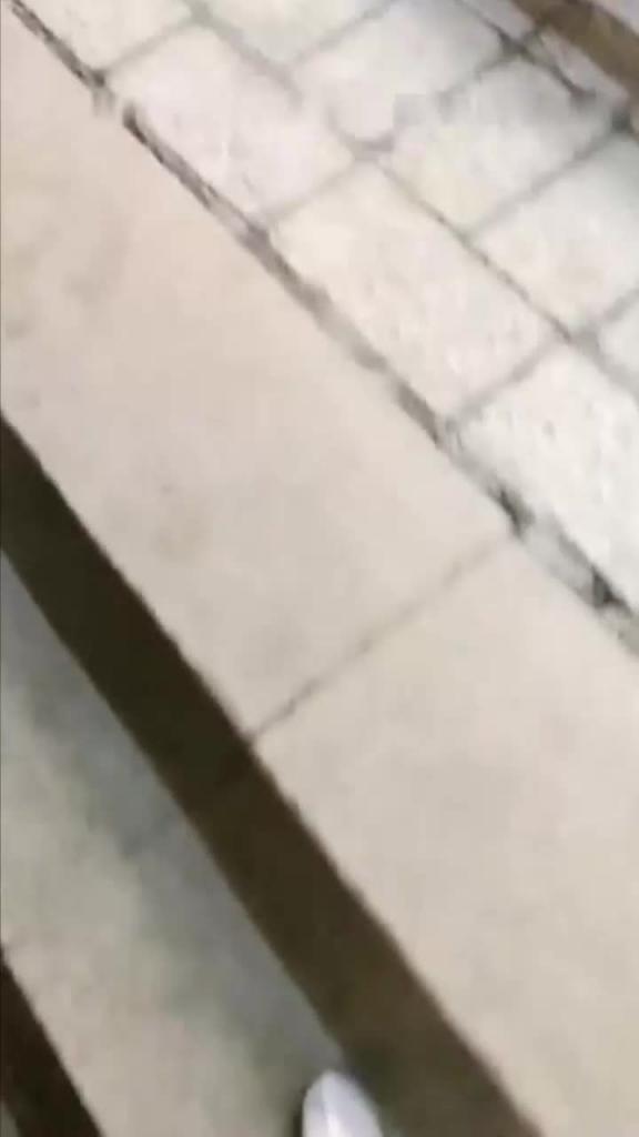 深圳街头真实户外勾引顺丰小哥 预览截图 2