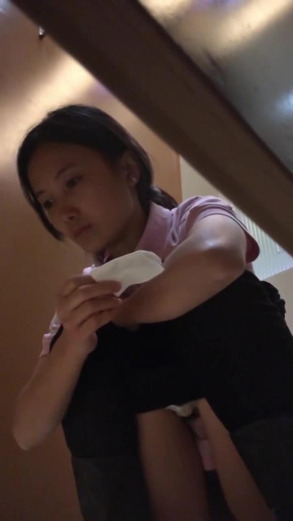 KTV厕所偷拍 预览截图 1
