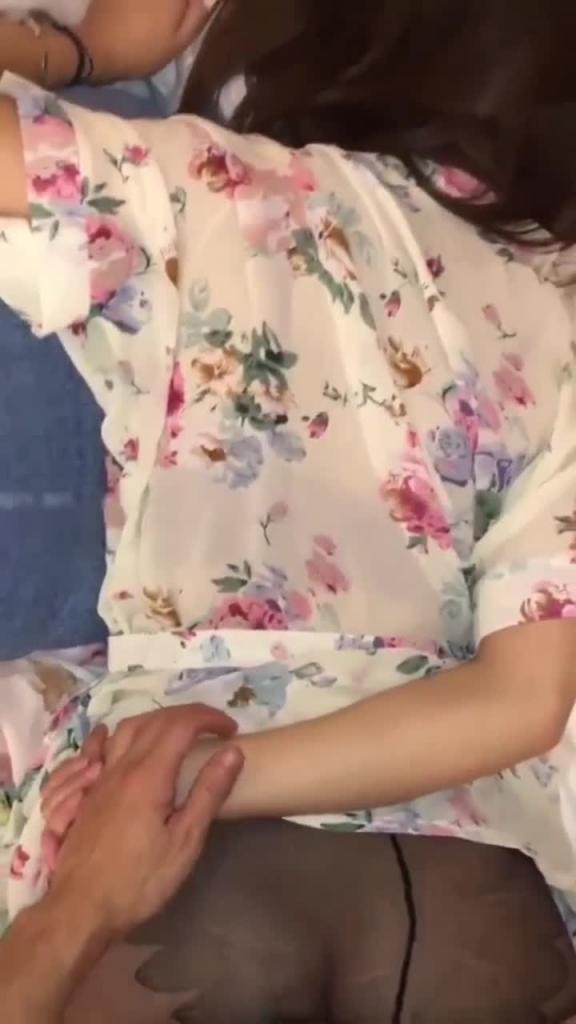嫂子午睡中，被我强插颜射 预览截图 4