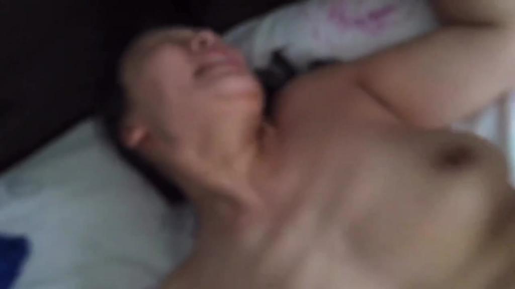 【和离异丈母娘乱伦】真正如狼似虎嘴里喊要喷了疯狂骑乘叫声 预览截图 5