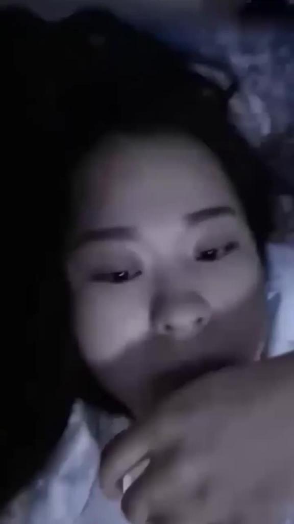 【真实乱伦】婊兄妹在家乱伦无套啪啪激情偷欢30 预览截图 3