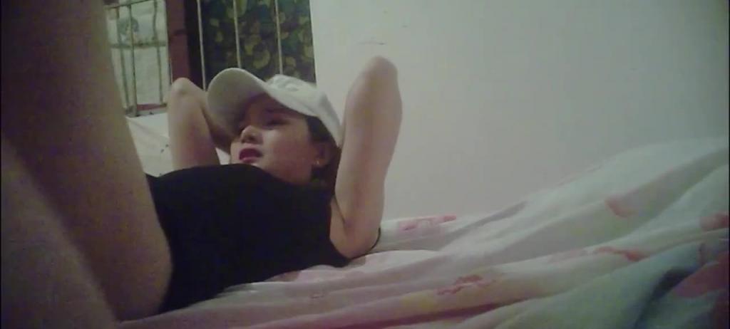 想不到路边花廊还有这种极品女神级美女,这姿色如果在高级会所做最少也要1000元可能连休息的时间都没有! 预览截图 5