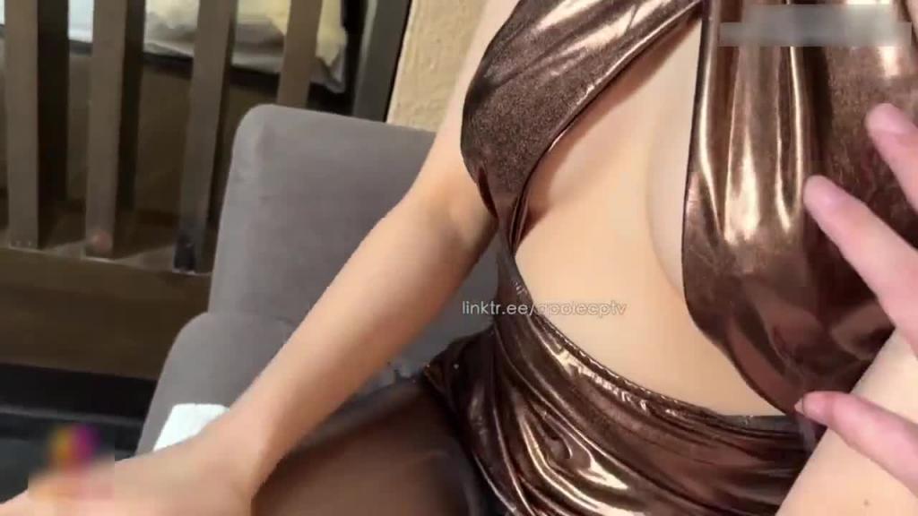 【油袜美腿】超级丝袜控大长腿高跟骚货油光黑丝疯狂后入输出爆操激臀内射骚穴 预览截图 2