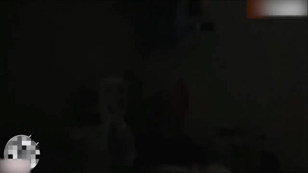 全图文真实记录和龙凤胎妹妹的乱伦史....用精液教妹妹做女人把妹妹干得嗷嗷叫 预览截图 2