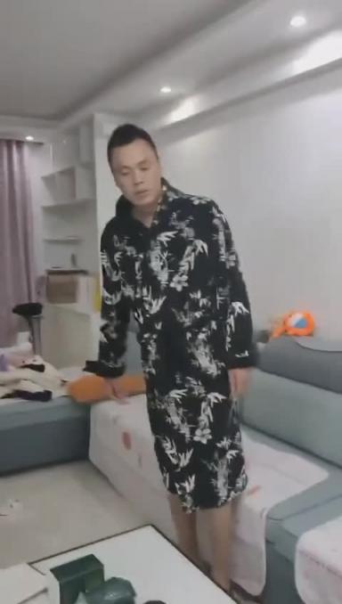捉奸现场，网红莉莉安婚内出轨！养男人养到家里来了…… 预览截图 4