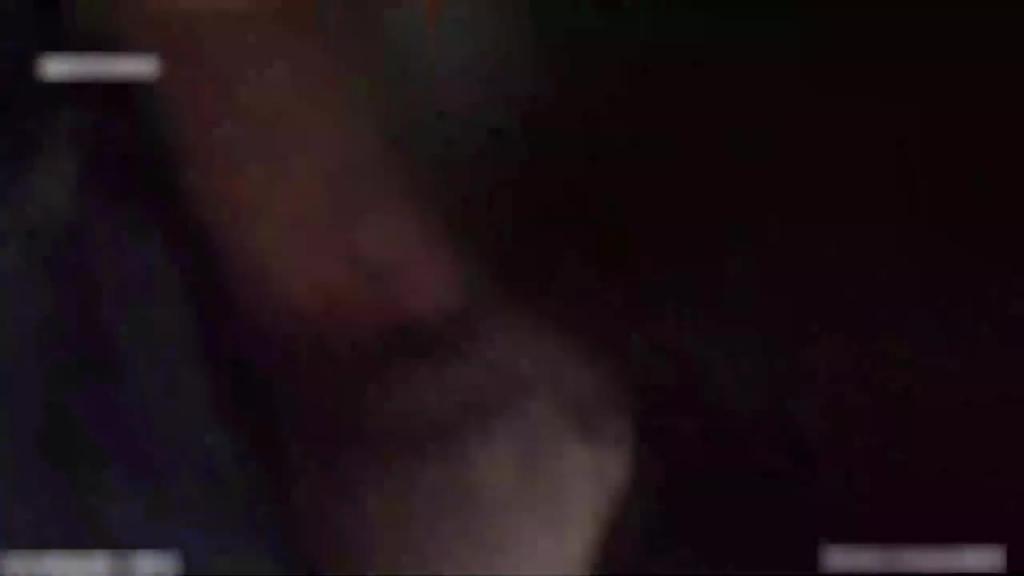 【街射】现在的美女看见屌都不怕了好像还有点像看的更清晰点 预览截图 2